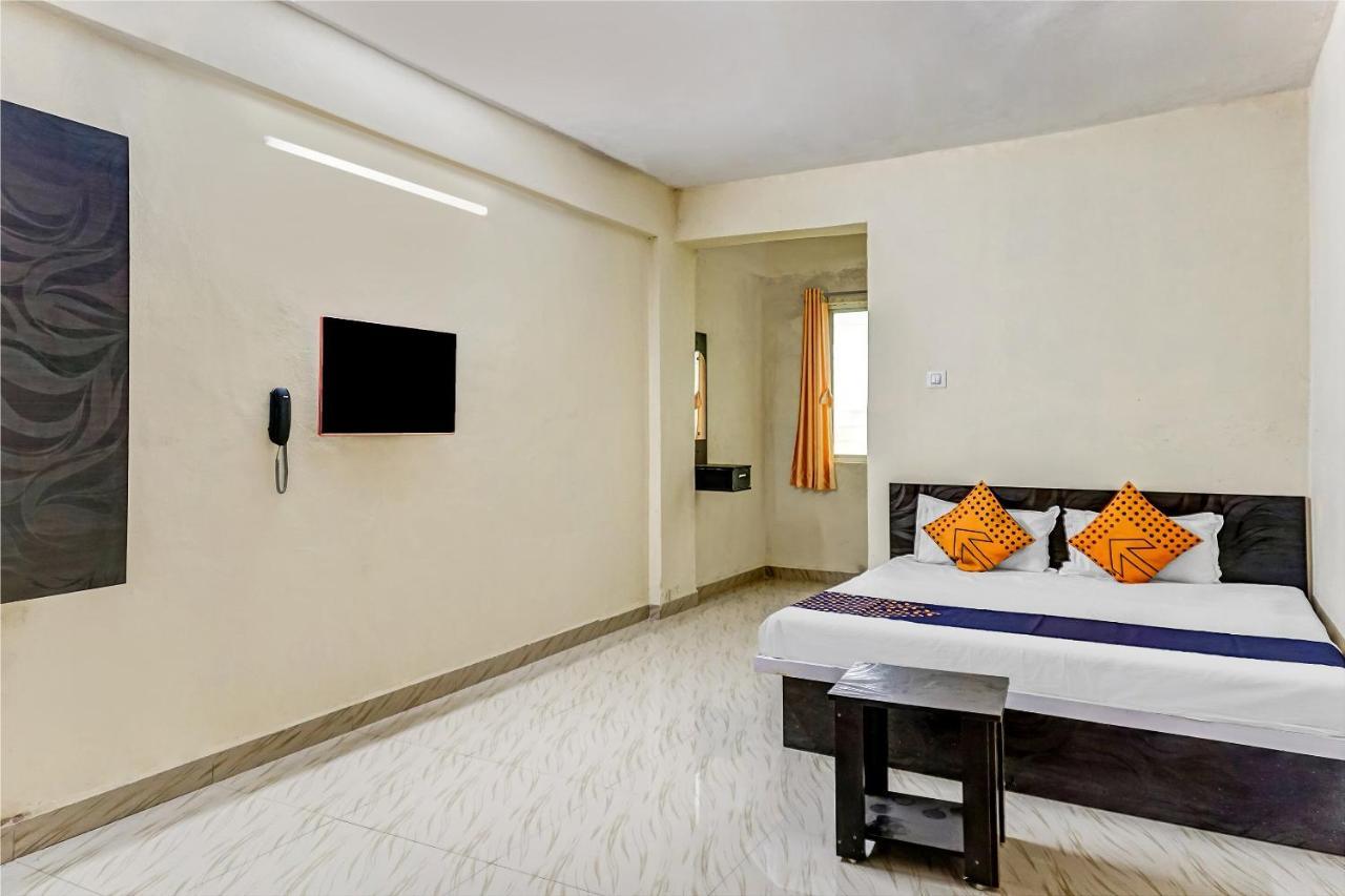 Spot On 81689 New Saiba Lodging Pune Ngoại thất bức ảnh
